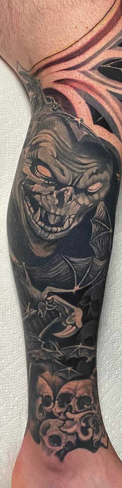 Hollow Earth Tattoo tattoo parlor in Columbus, OH