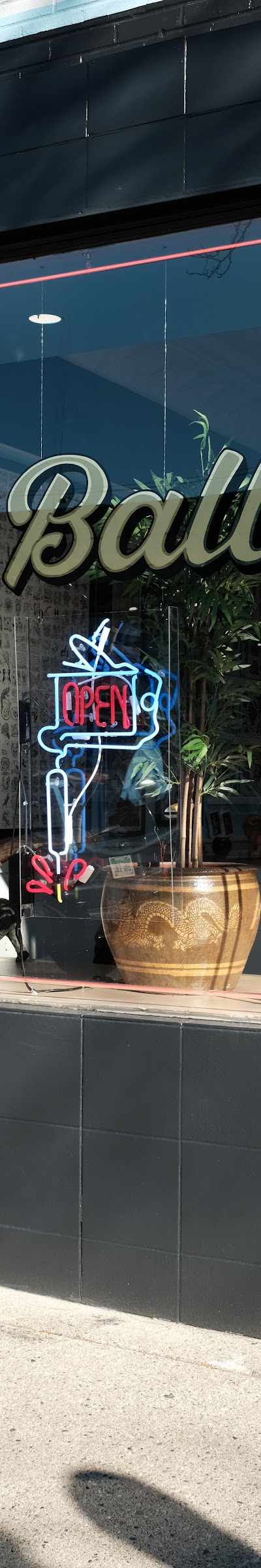 8 Ball Tattoo Parlor in Royal Oak, MI