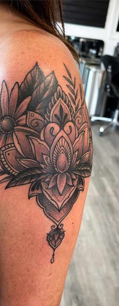 Dark Horse Tattoo Company, LLC in Belleville, MO