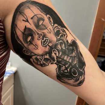 Liah’s Tattoos in Plant City, FL