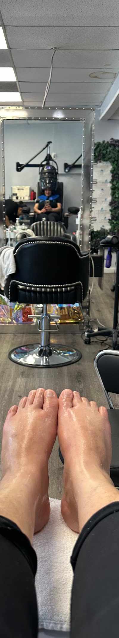 D'Laly's Beauty Salon in Boston, MA