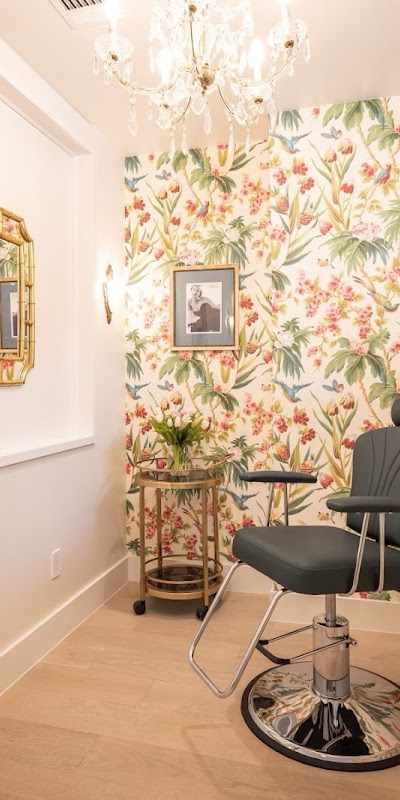Queen Bee Salon & Spa in Dallas, TX