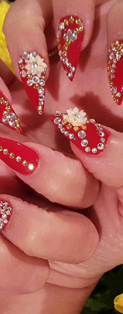Foxy Nails & Tanning in Des Moines, IA