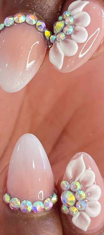 Luxe Nails & Lashes in El Paso, TX