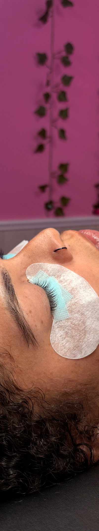 The Queens Beauty Bar in Indianapolis, IN