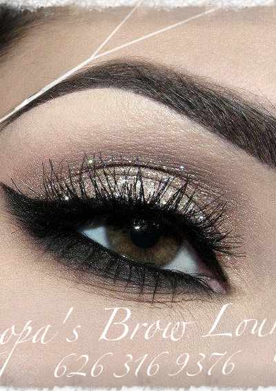 Roopa's Brow Lounge in Los Angeles, CA