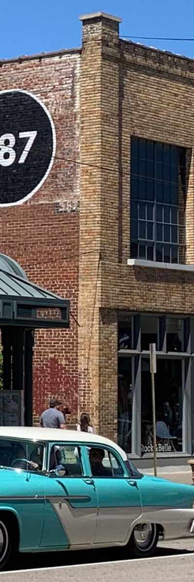 Salon 387 in Memphis, TN
