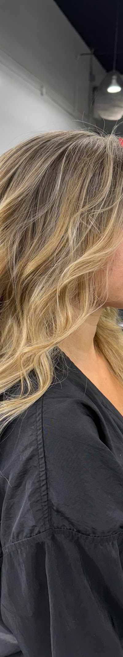 Waxmee Salon & Spa in Miami, FL