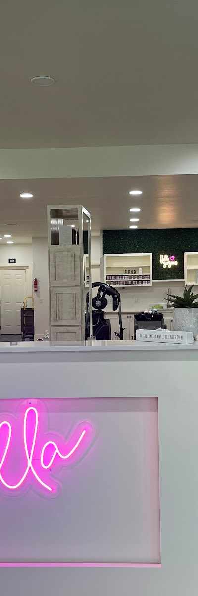 Unique Bella Salon in Oklahoma City, OK