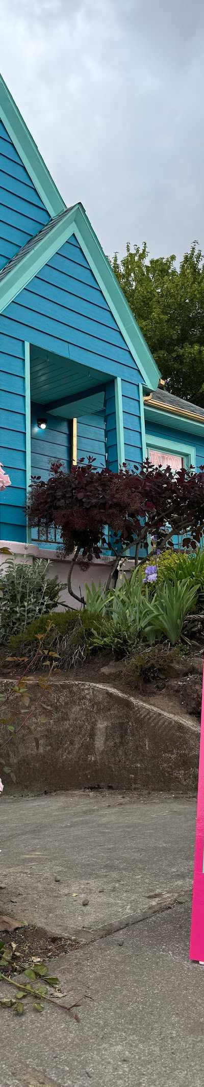Dahlia Wax Collective in Portland, OR