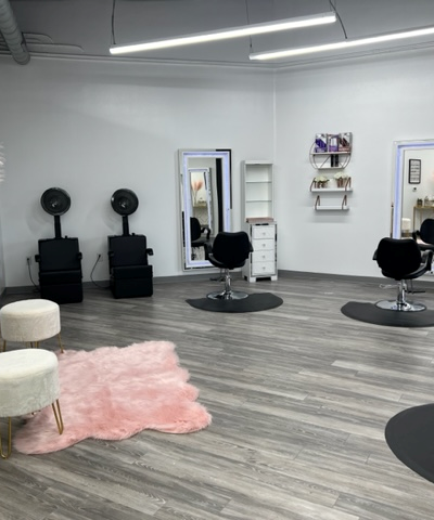 Blade Pink Beauty Salon in San Marcos, TX