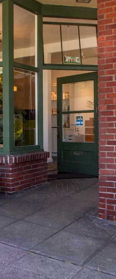 Smooth Sugaring Studio in Seattle, WA